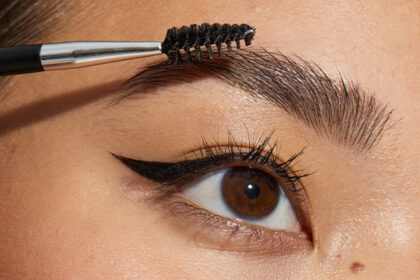 How to Remove Eyebrow Dye at Home (Without Damaging Your Skin)