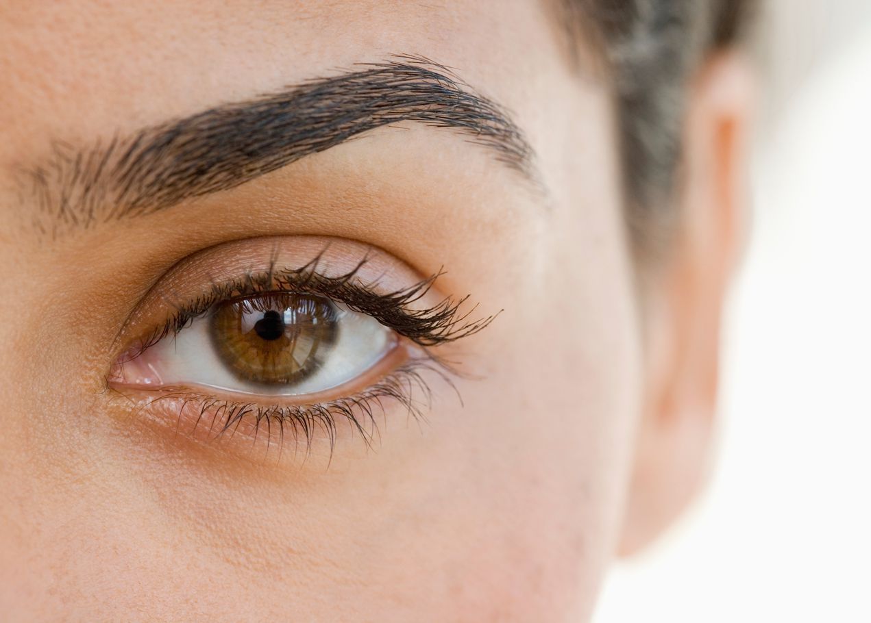 How to Dye Your Eyebrows at Home